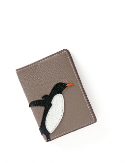 'En L'Air Voyage Pingouin' Nappa Leather passport Holder Warm grey