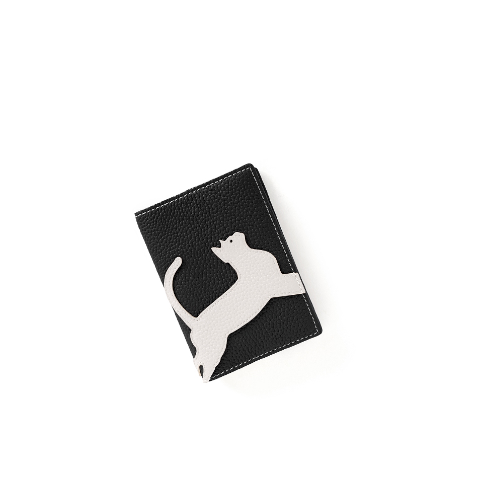 'En L'Air Voyage Chat' Nappa Leather passport Holder Black