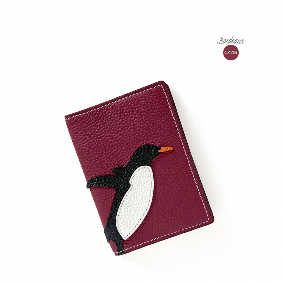'En L'Air Voyage Pingouin' Étui de Passeport Cuir Nappa Bordeaux