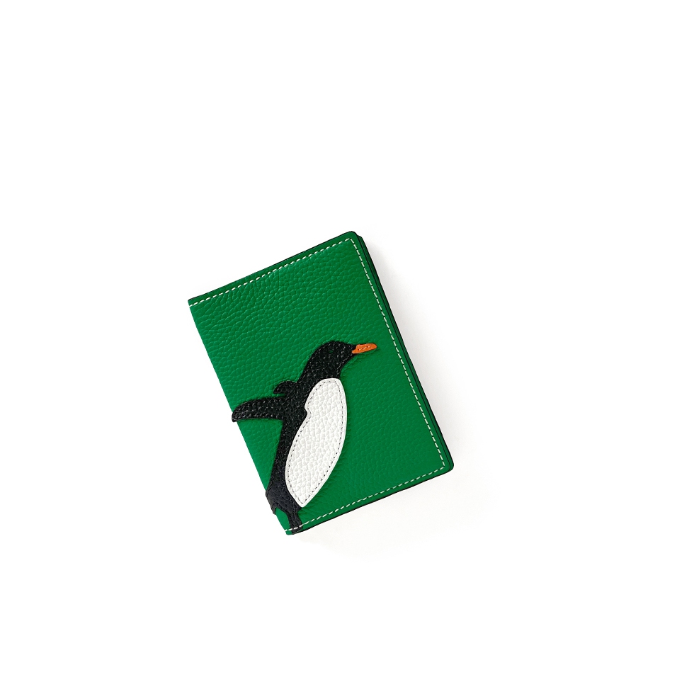 'En L'Air Voyage Pingouin' Nappa Leather passport Green