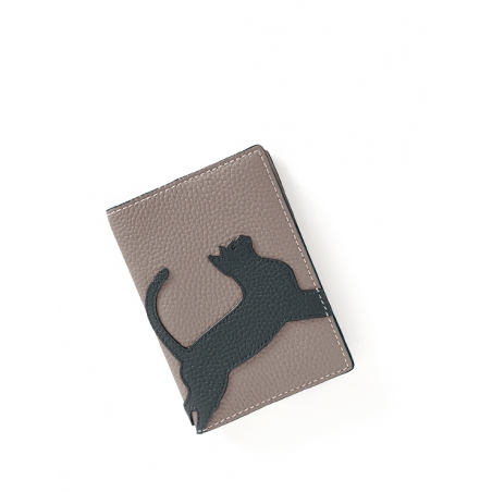 'En L'Air Voyage Chat' Nappa Leather passport Holder Pearl Grey