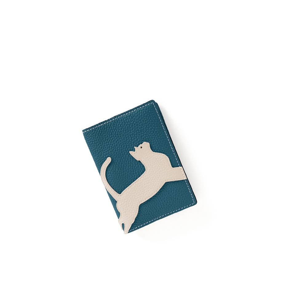 'En L'Air Voyage Chat' Nappa Leather passport Holder Indigo