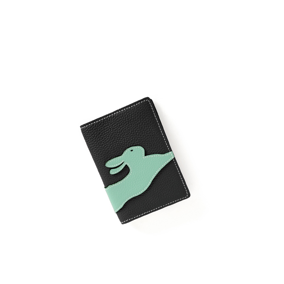 'En L'Air Voyage Lièvre' Nappa Leather passport Holder Black
