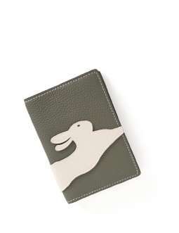 'En L'Air Voyage Lièvre' Nappa Leather passport Holder Elephant Grey