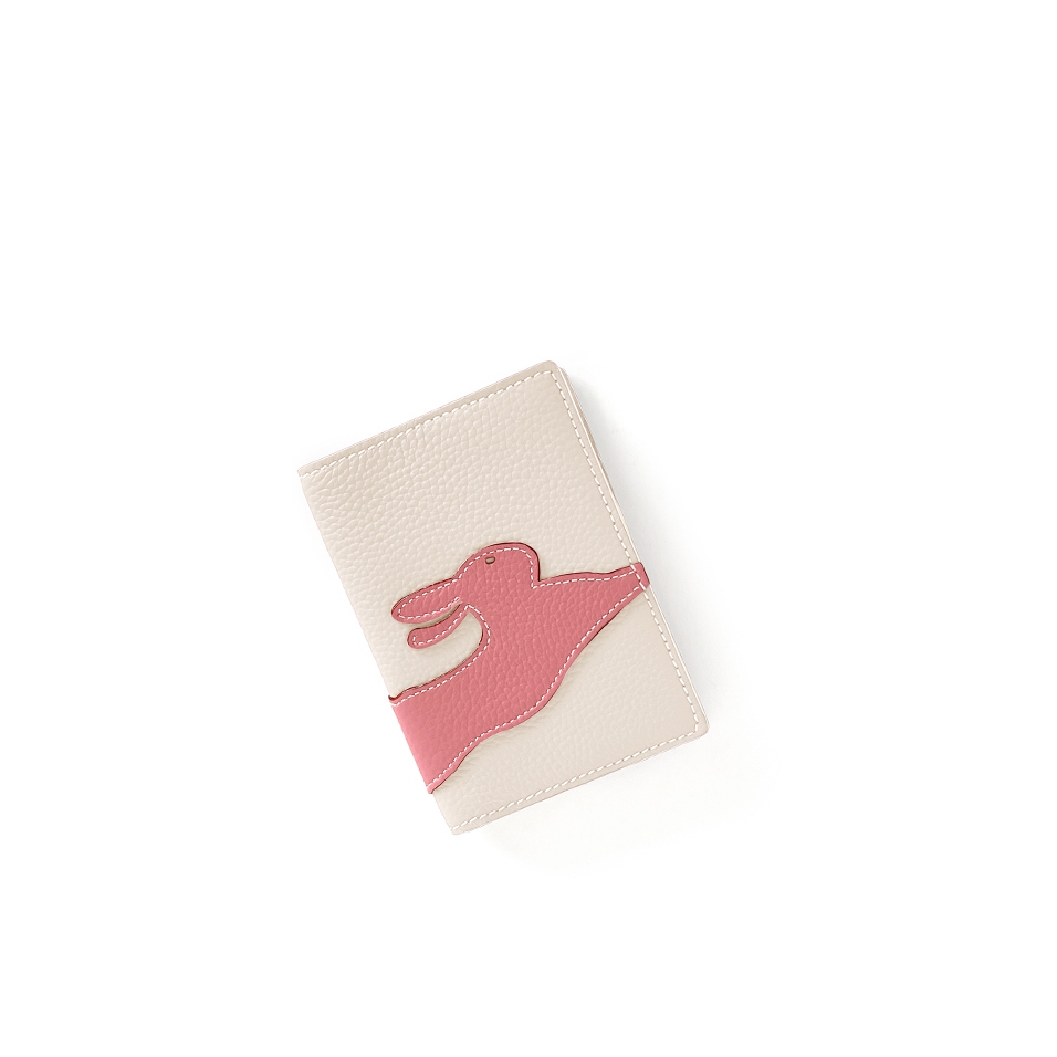 'En L'Air Voyage Lièvre' Nappa Leather passport Holder Cream