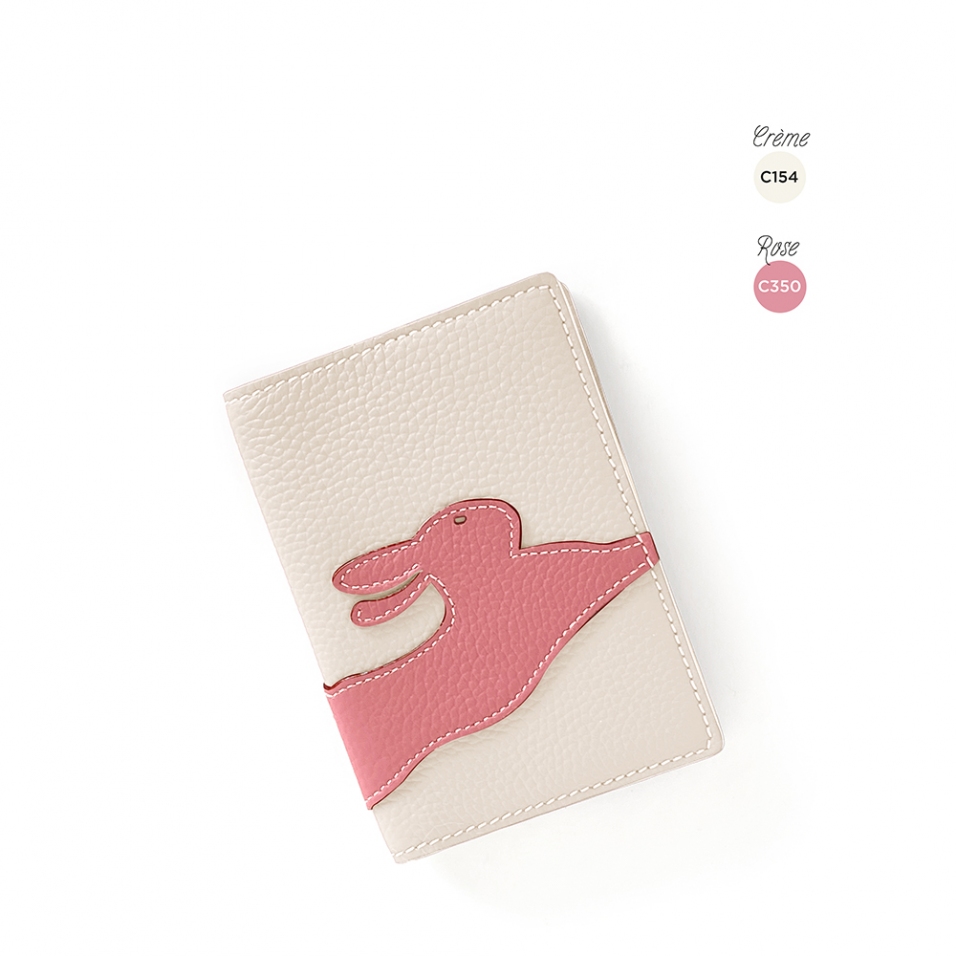 'En L'Air Voyage Lièvre' Nappa Leather passport Holder Cream