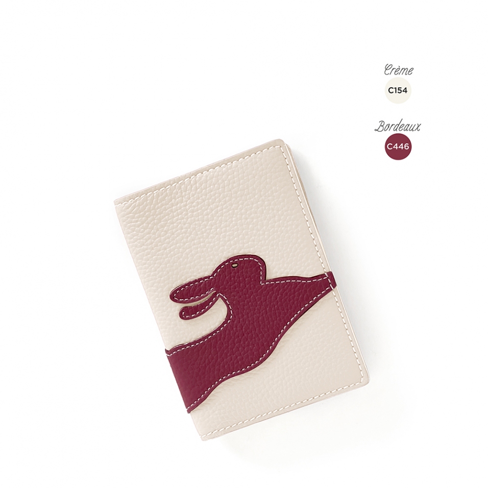 'En L'Air Voyage Lièvre' Nappa Leather passport Holder Cream