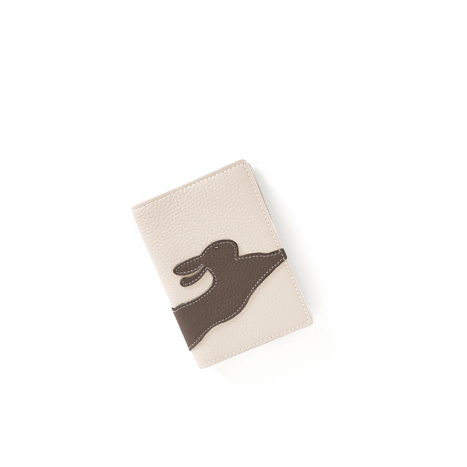 'En L'Air Voyage Lièvre' Nappa Leather passport Holder Cream