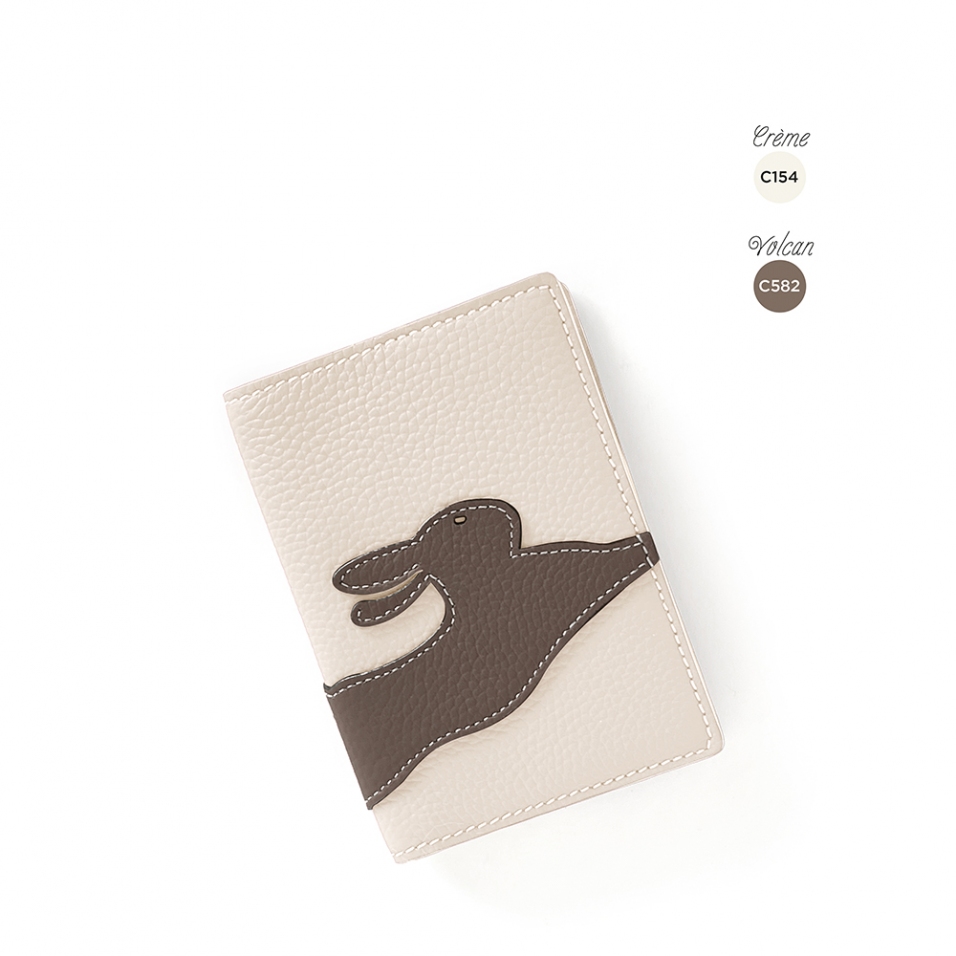 'En L'Air Voyage Lièvre' Nappa Leather passport Holder Cream