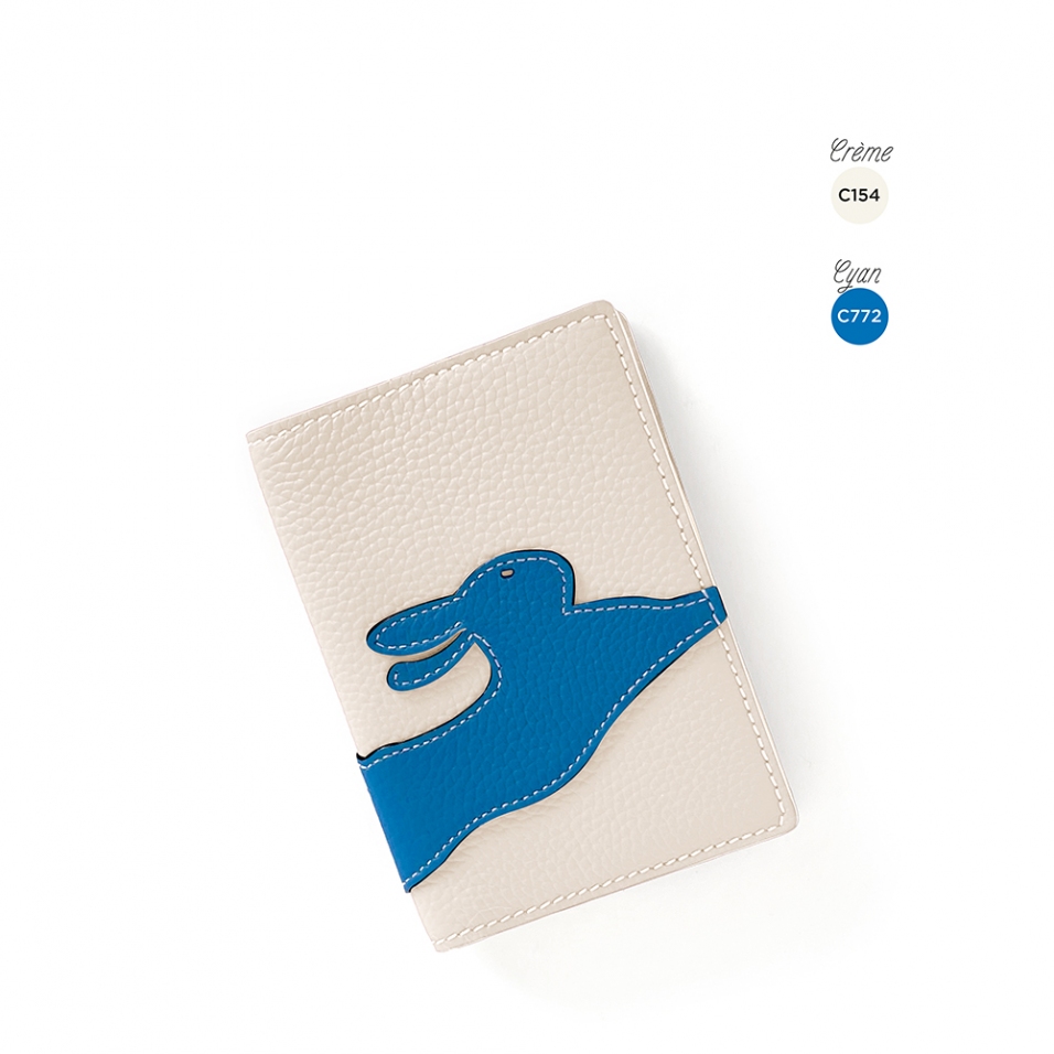 'En L'Air Voyage Lièvre' Nappa Leather passport Holder Cream