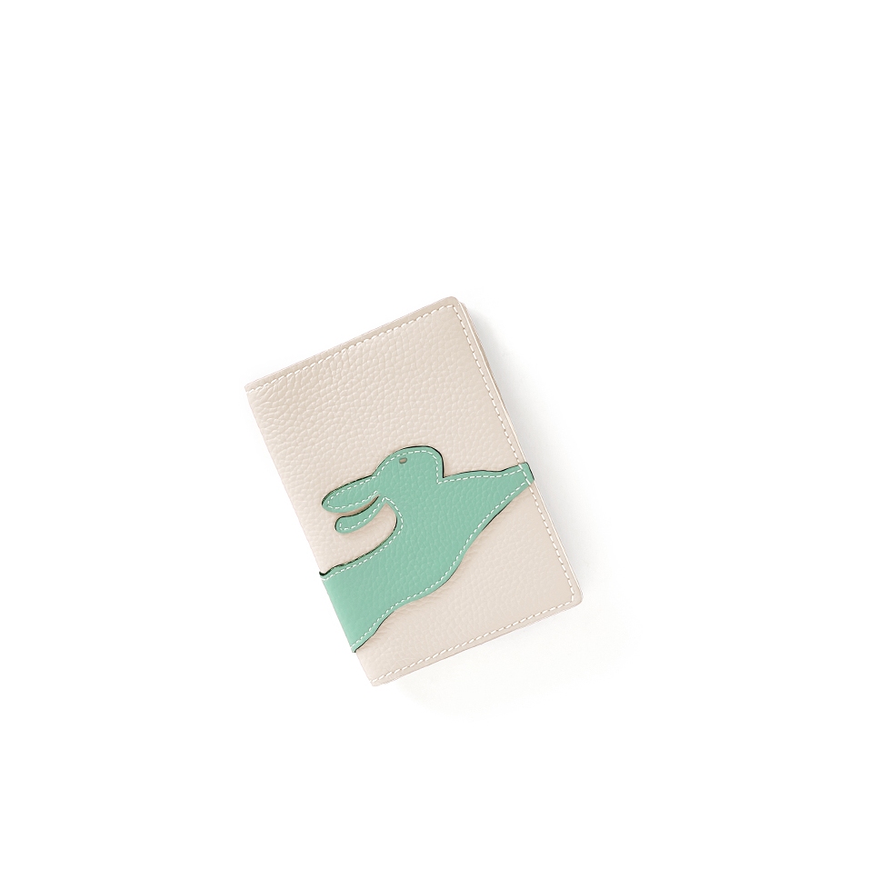 'En L'Air Voyage Lièvre' Nappa Leather passport Holder Cream