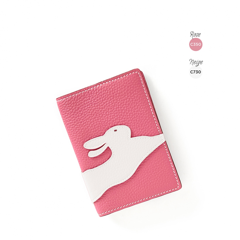 'En L'Air Voyage Lièvre' Nappa Leather Passport Holder Rose