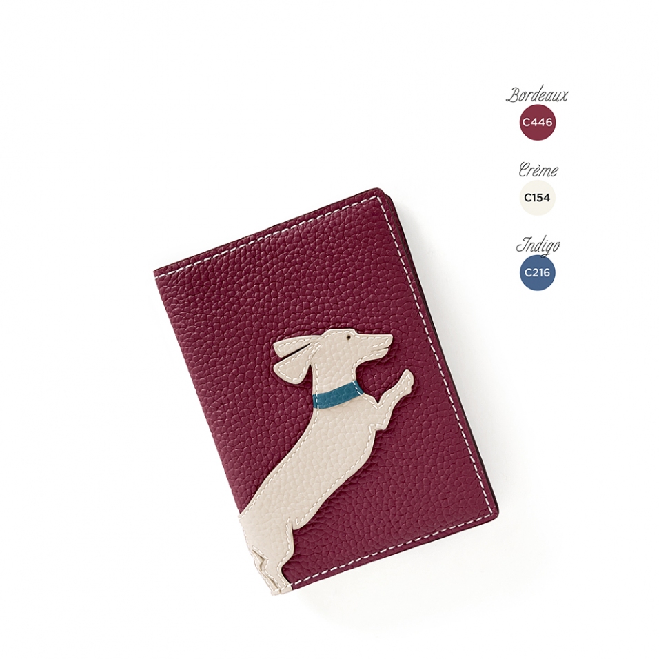 'En L'Air Voyage Téckel' Nappa Leather passport Holder Red