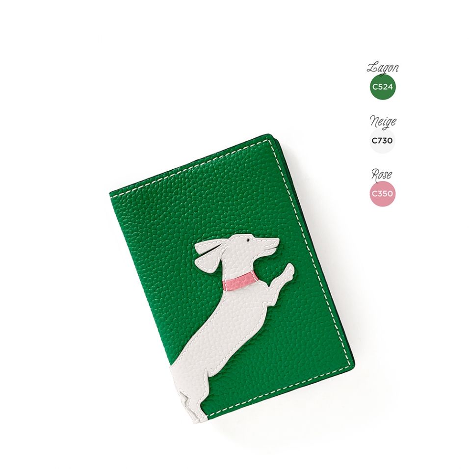 'En L'Air Voyage Téckel' Nappa Leather passport Holder Green