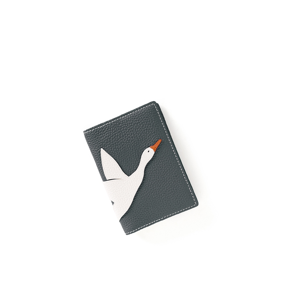 'En L'Air Voyage Oie' Nappa Leather passport Holder Ardoise
