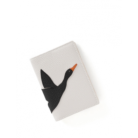 'En L'Air Voyage Oie' Nappa Leather passport Holder Snow White