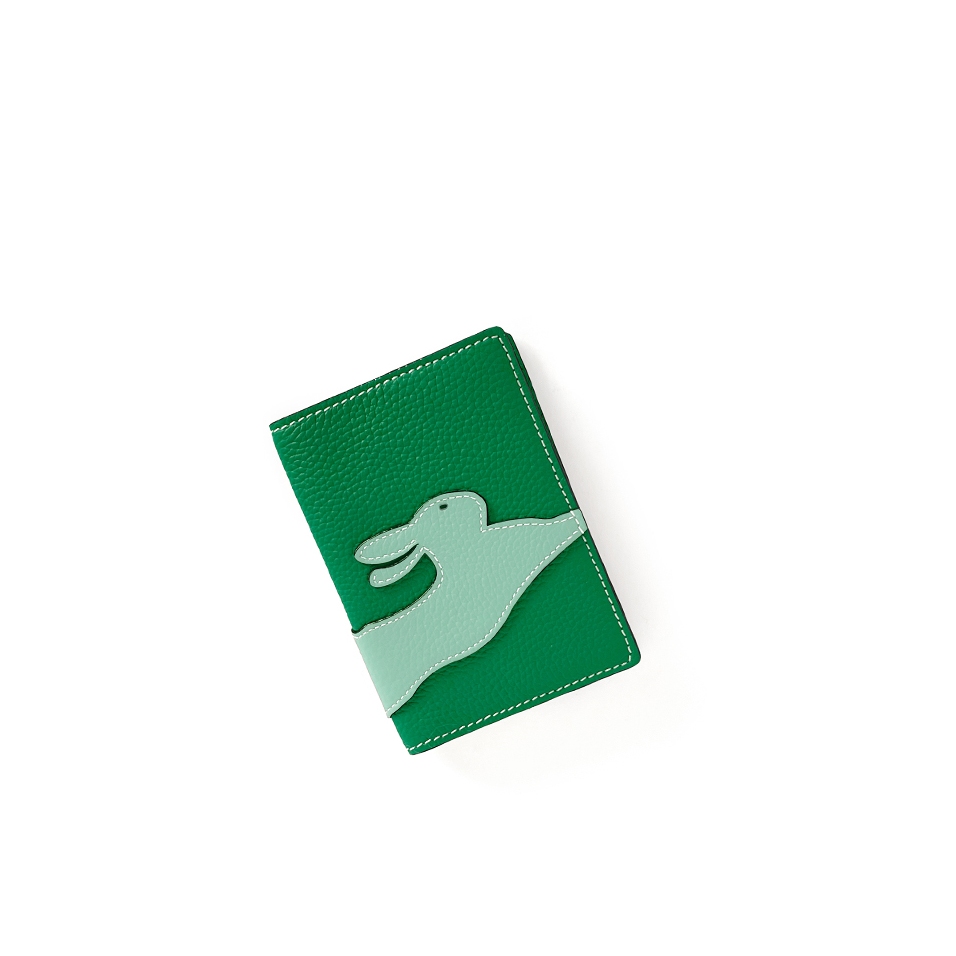 'En L'Air Voyage Lièvre' Nappa Leather Passport Holder Green
