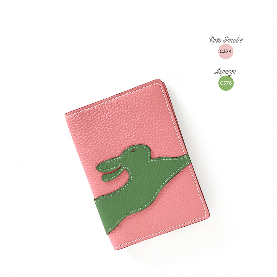 'En L'Air Voyage Lièvre' Étui de Passeport Cuir Nappa Rose Poudré