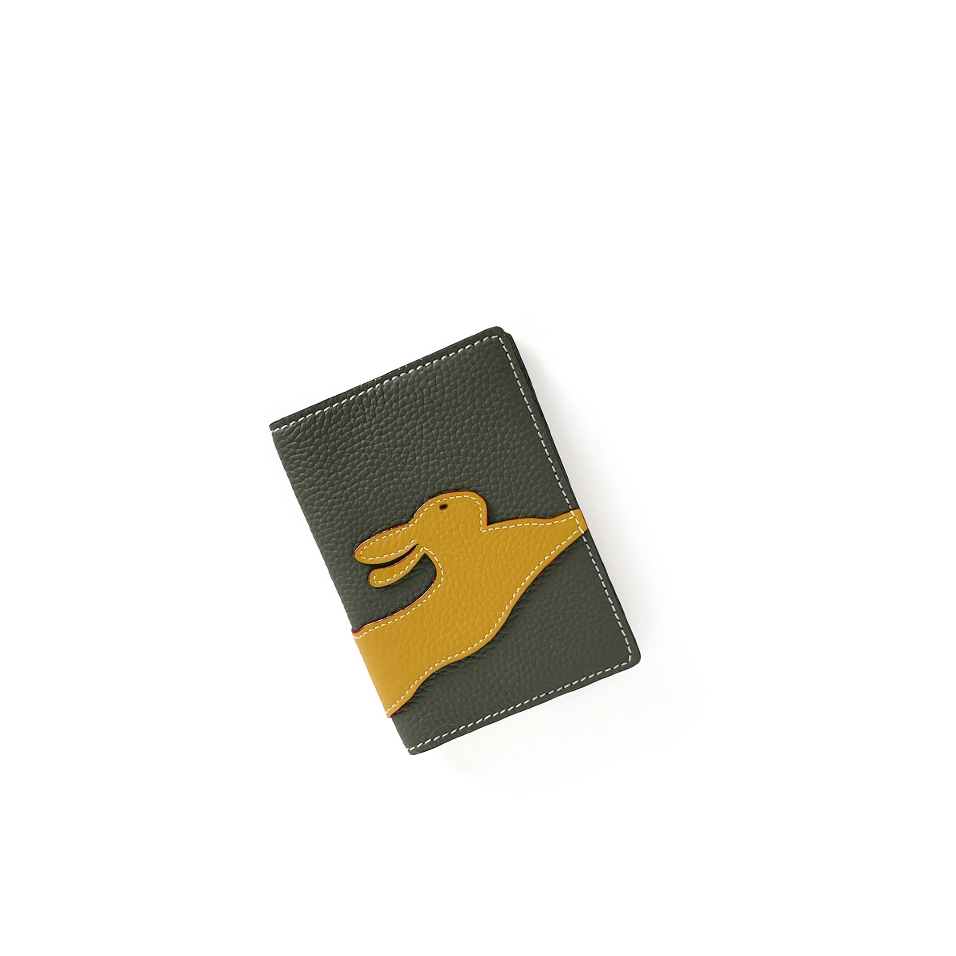 'En L'Air Voyage Lièvre' Nappa Leather Passport Holder Moutarde