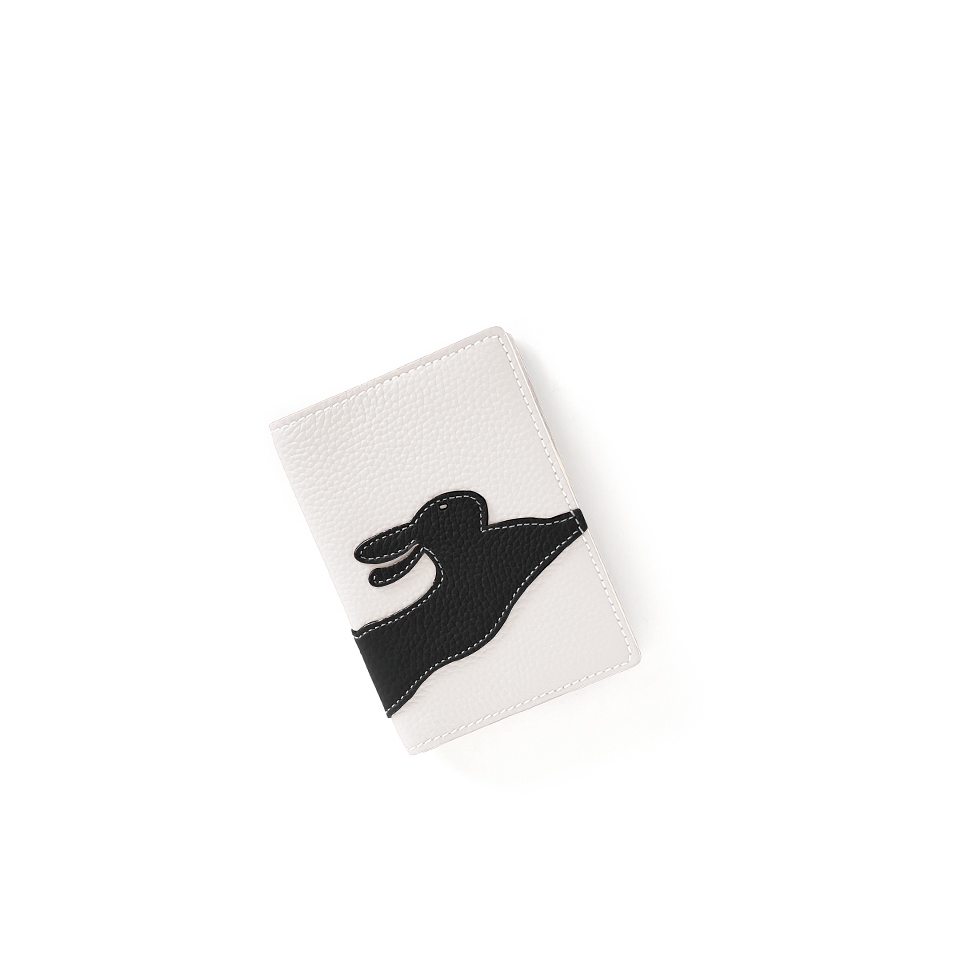 'En L'Air Voyage Lièvre' Nappa Leather Passport Holder Snow White
