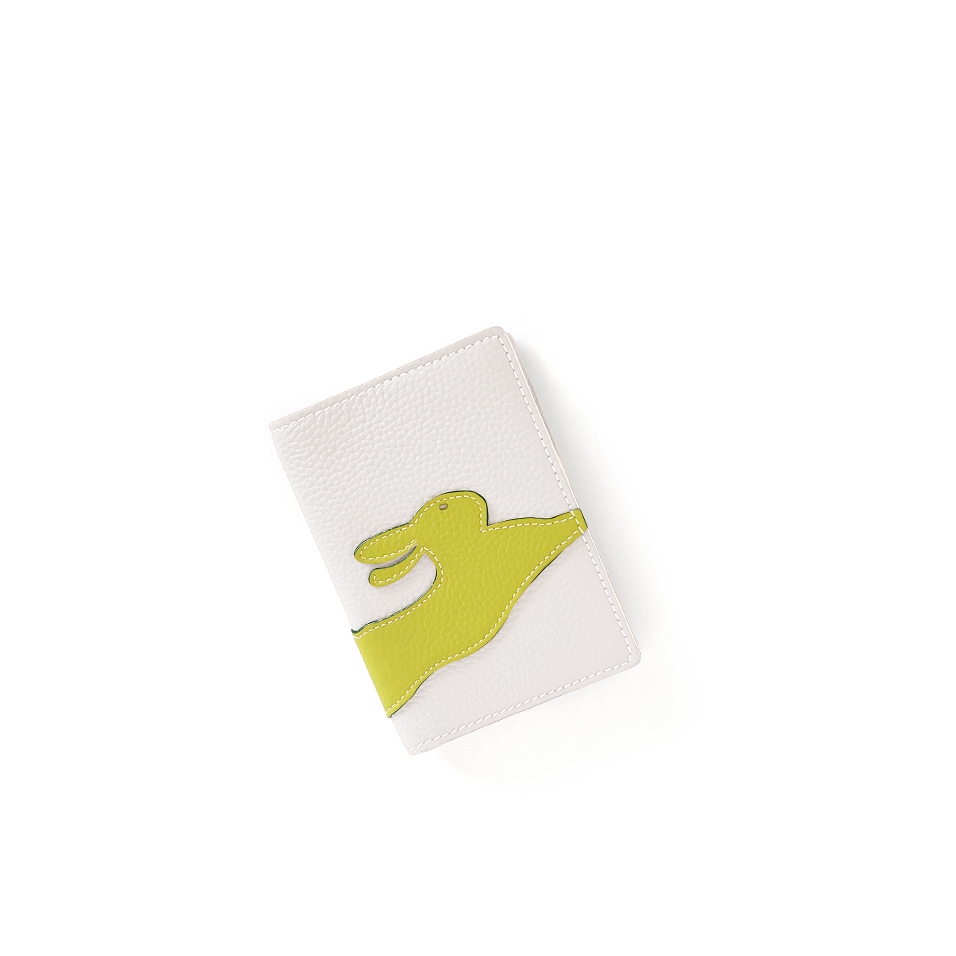 'En L'Air Voyage Lièvre' Nappa Leather Passport Holder Snow White