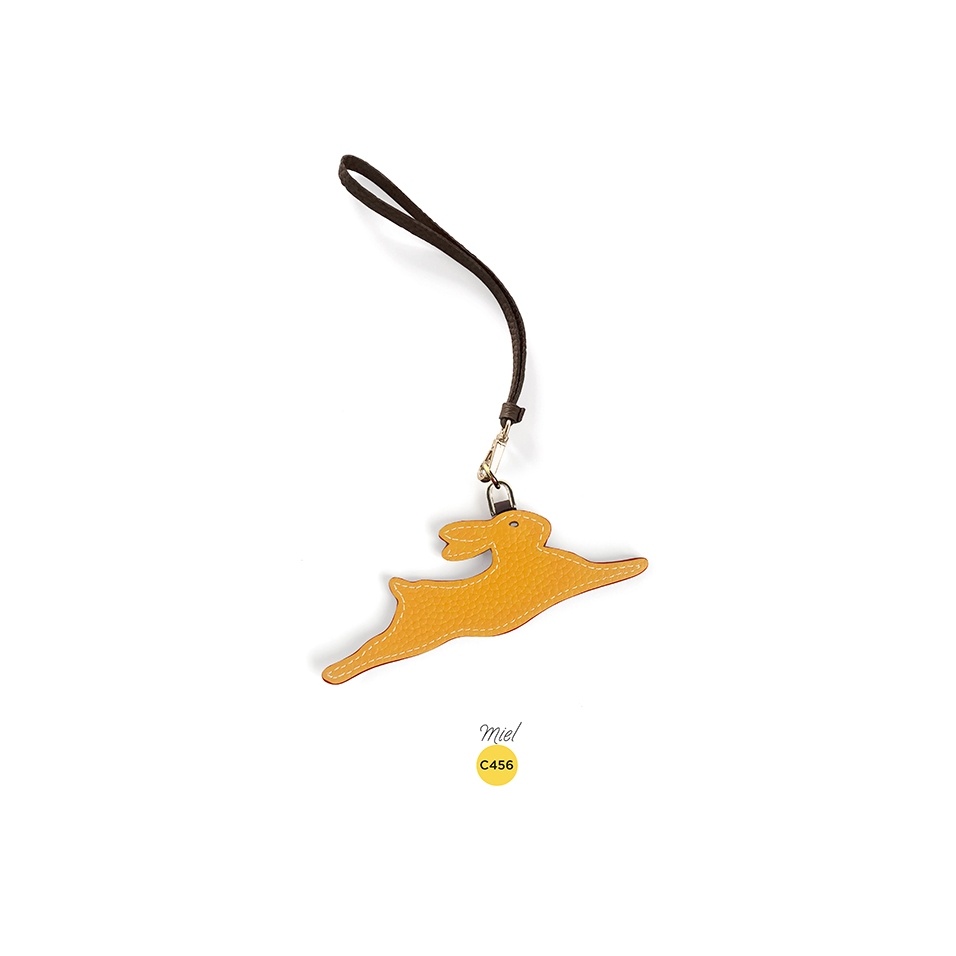 'En L'Air Clé Lièvre' Porte Clé et Charms en Cuir Nappa Miel & Or