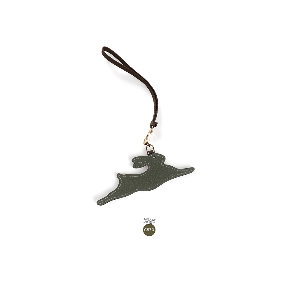 'En L'Air Clé Lièvre' Nappa Leather Key Chain and Charms Taiga & Gold