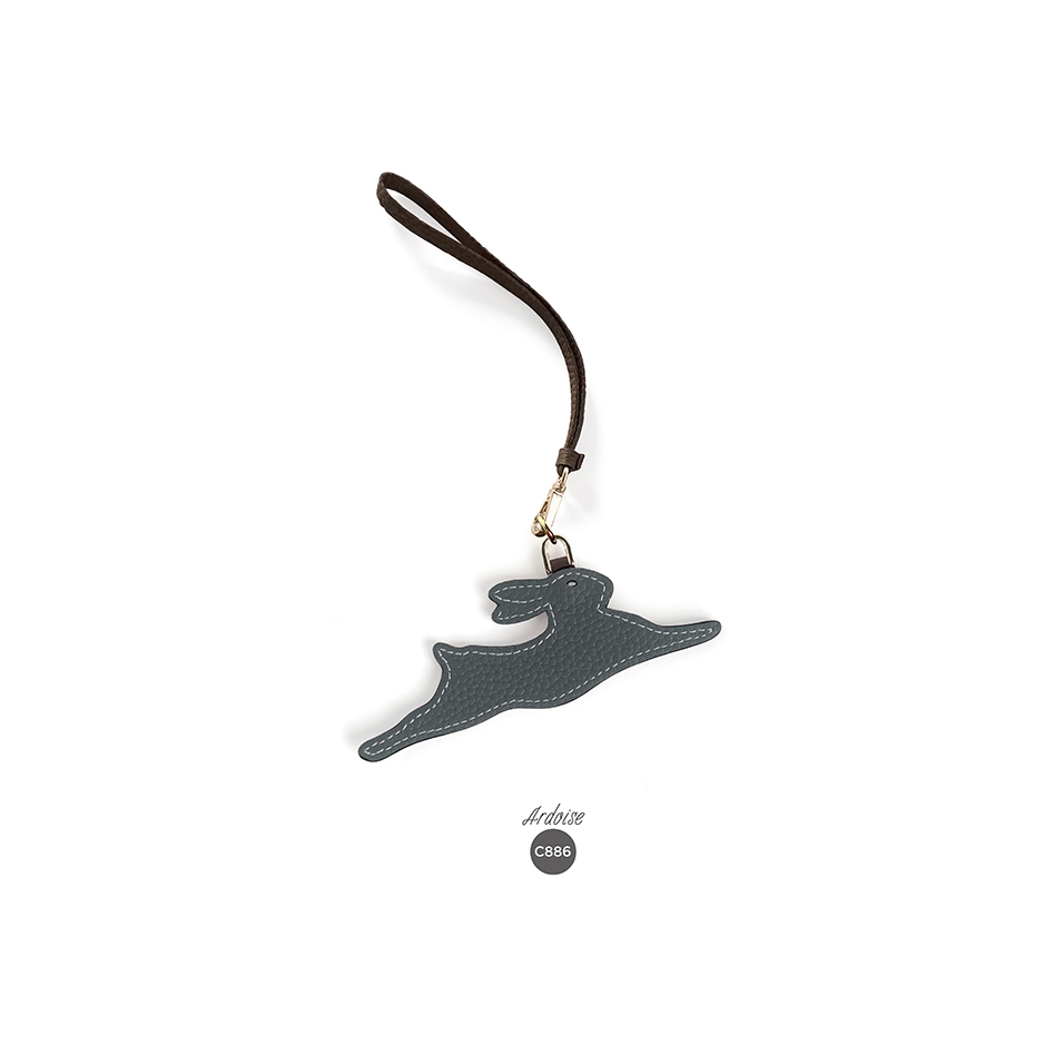 'En L'Air Clé Lièvre' Porte Clé et Charms en Cuir Nappa Ardoise & Or