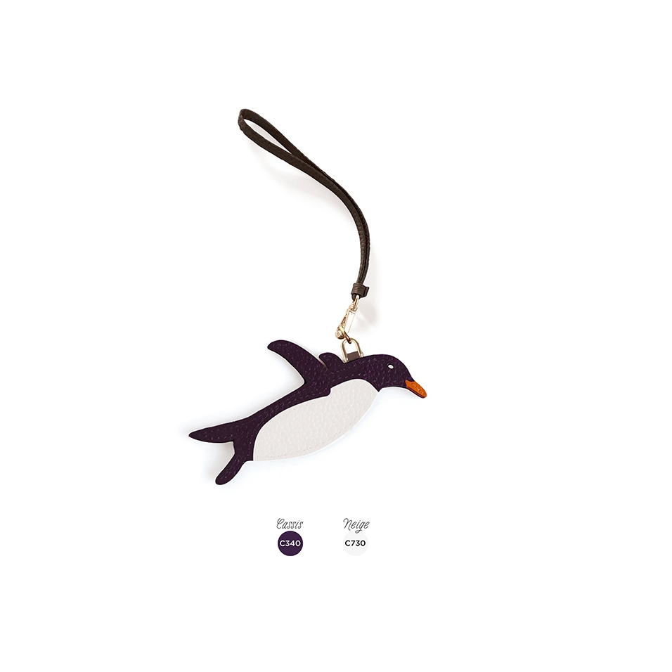 'En L'Air Clé Pingouin' Porte Clé et Charms en Cuir Nappa Cassis & Or