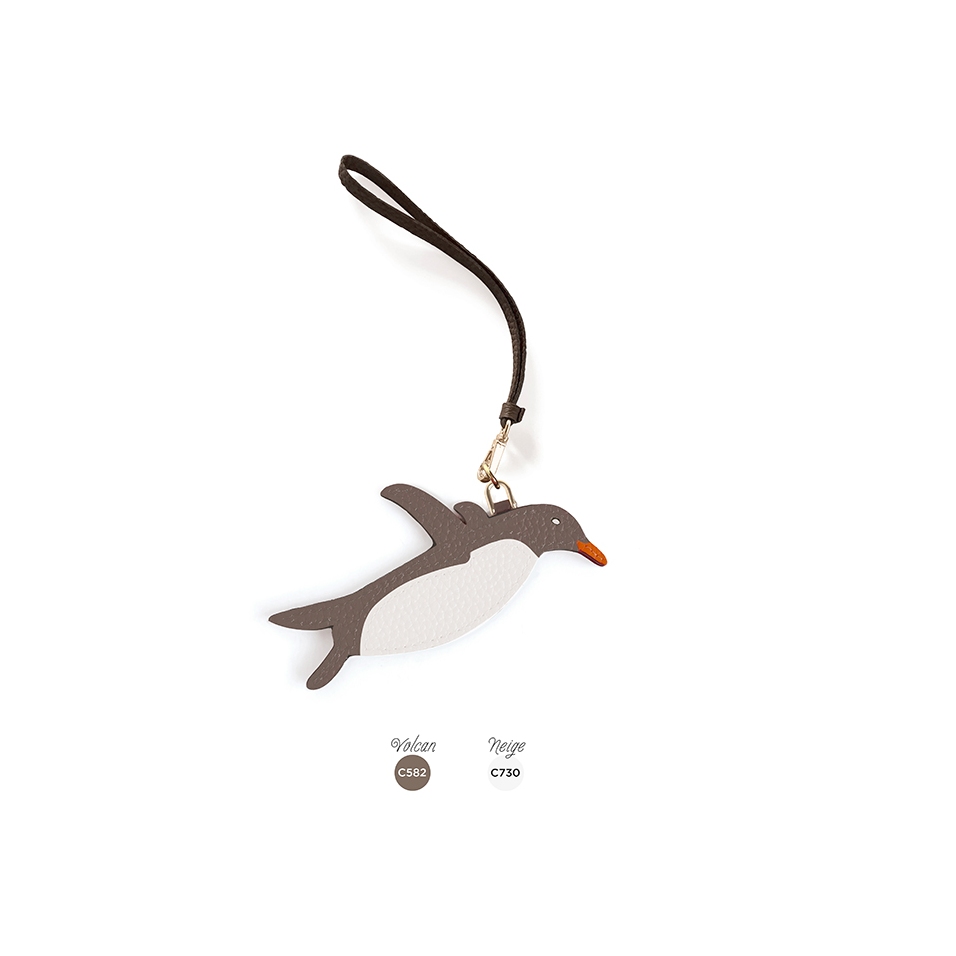 'En L'Air Clé Pingouin' Nappa Leather Key Chain and Charms Volcan & Gold