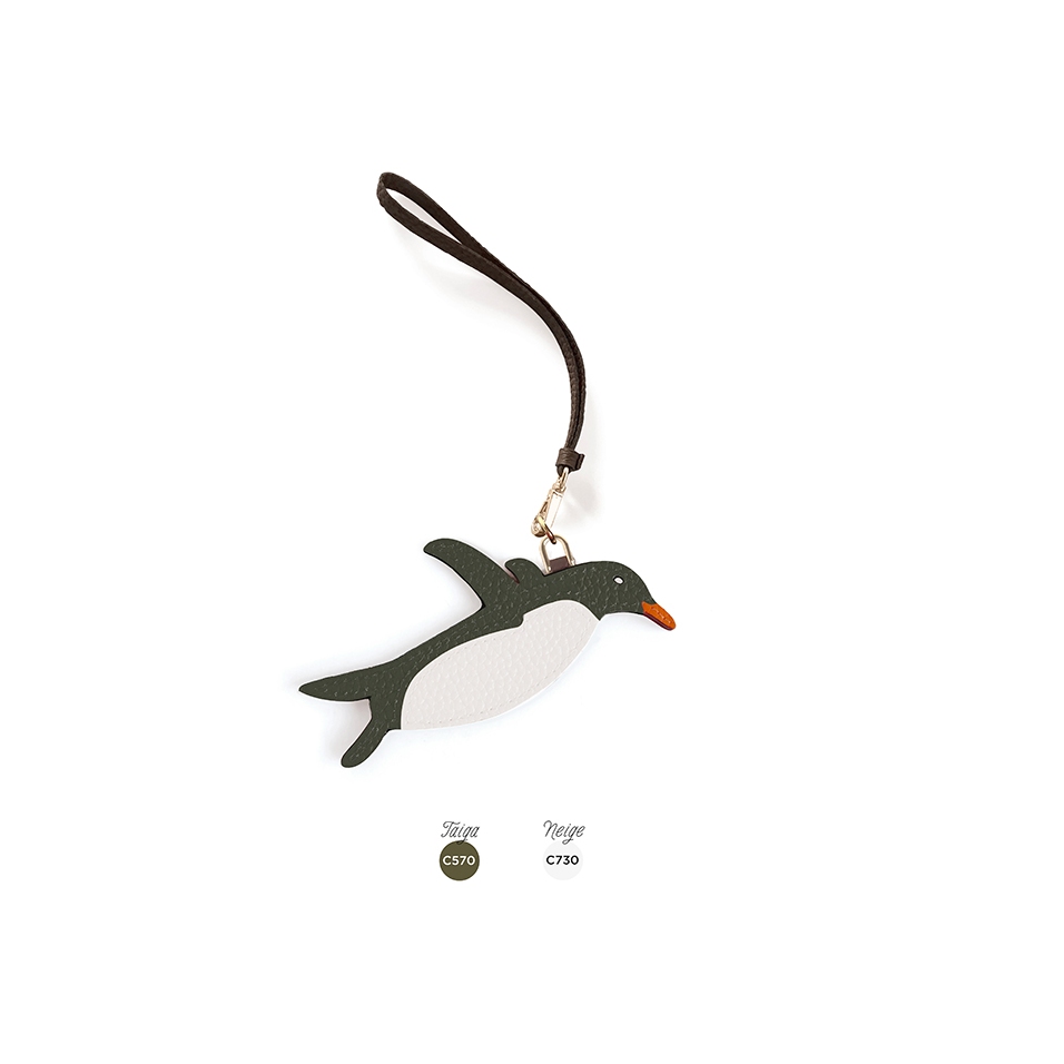 'En L'Air Clé Pingouin' Porte Clé et Charms en Cuir Nappa Taiga & Or