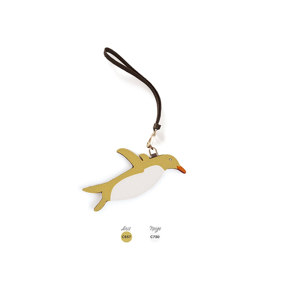 'En L'Air Clé Pingouin' Nappa Leather Key Chain and Charms Anis & Gold