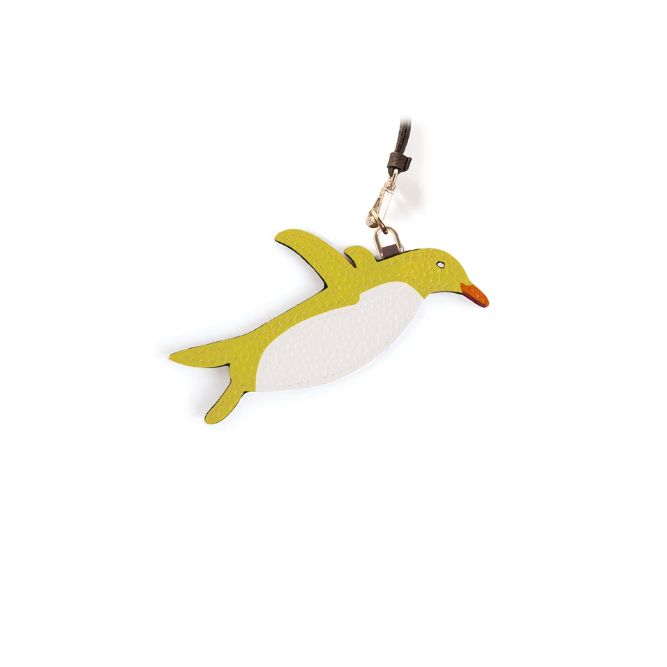 'En L'Air Clé Pingouin' Nappa Leather Key Chain and Charms Paille & Gold