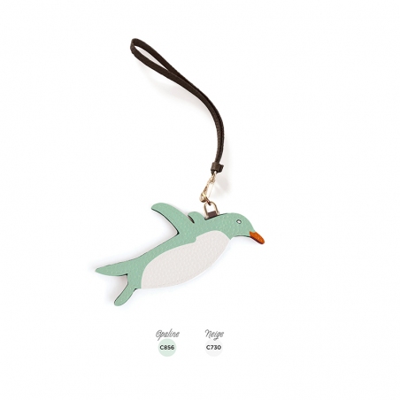 'En L'Air Clé Pingouin' Porte Clé et Charms en Cuir Nappa Opaline & Or