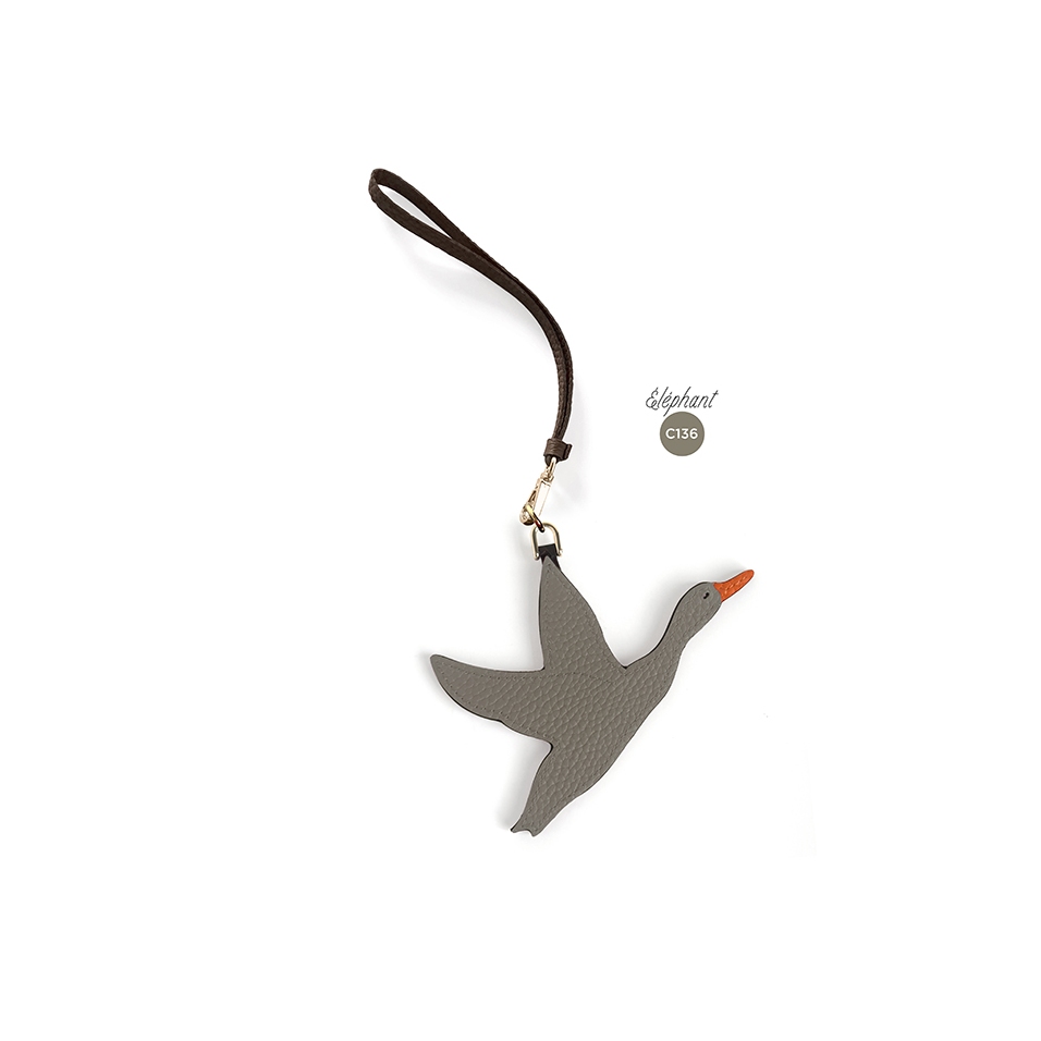 'En L'Air Clé Oie' Porte Clé et Charms en Cuir Nappa Éléphant & Or