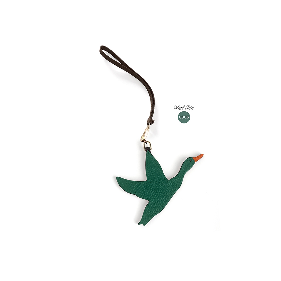 'En L'Air Clé Oie' Nappa Leather Key Chain and Charms Vert Pin & Gold