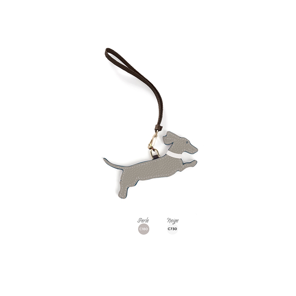 'En L'Air Clé Téckel' Nappa Leather Key Chain and Charms Pearl Grey & Gold