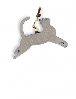'En L'Air Clé Chat' Nappa Leather Key Chain and Charms Pearl Grey & Gold