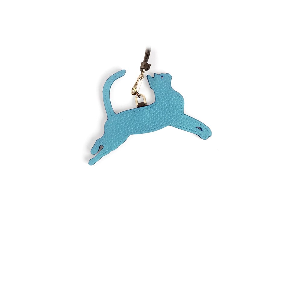 'En L'Air Clé Chat' Porte Clé et Charms en Cuir Nappa Azur & Or
