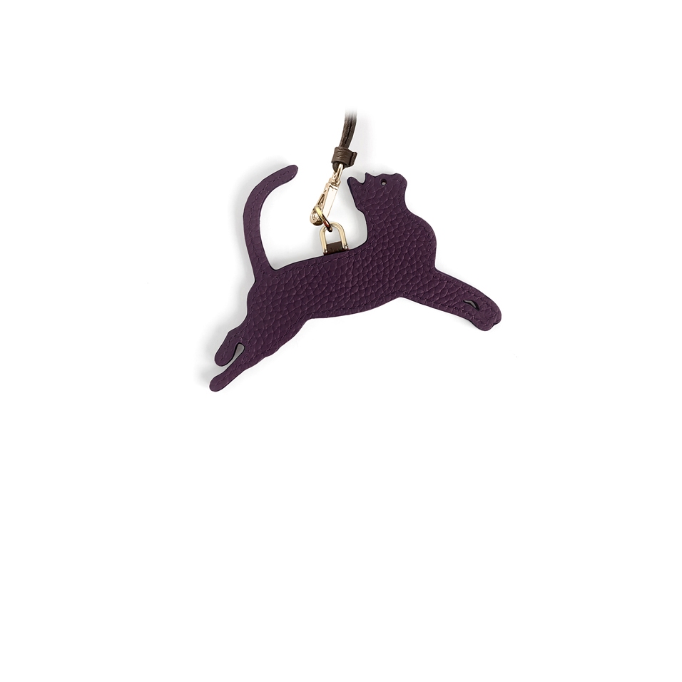 'En L'Air Clé Chat' Porte Clé et Charms en Cuir Nappa Cassis & Or