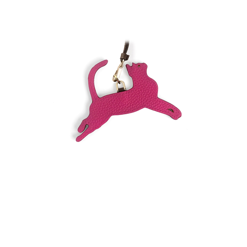 'En L'Air Clé Chat' Porte Clé et Charms en Cuir Nappa Fuchsia & Or