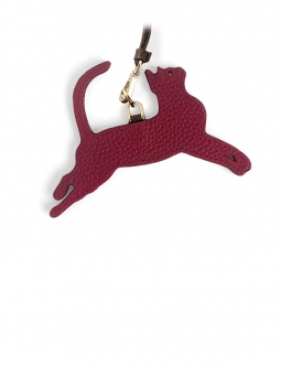 'En L'Air Clé Chat' Porte Clé et Charms en Cuir Nappa Bordeaux & Or