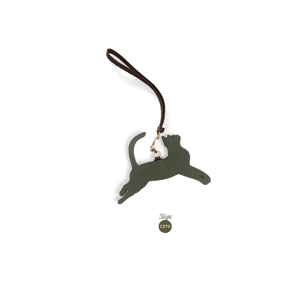 'En L'Air Clé Chat' Porte Clé et Charms en Cuir Nappa Taiga & Or