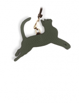'En L'Air Clé Chat' Porte Clé et Charms en Cuir Nappa Taiga & Or