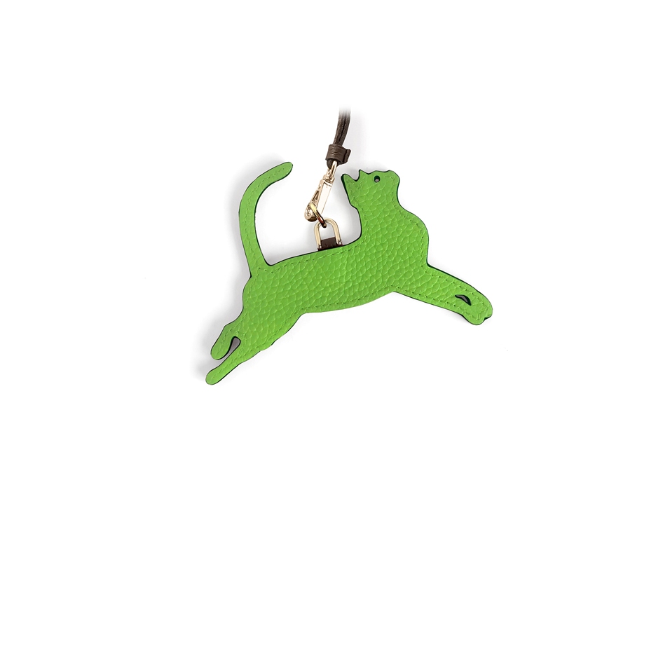 'En L'Air Clé Chat' Porte Clé et Charms en Cuir Nappa Pomme & Or