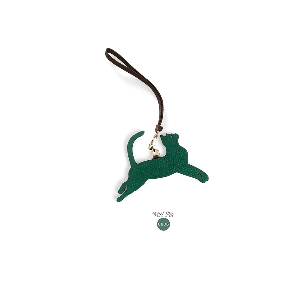 'En L'Air Clé Chat' Nappa Leather Key Chain and Charms Vert Pin & Gold