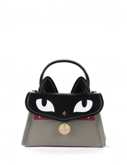 'Chantilly Le Chat Premier'...