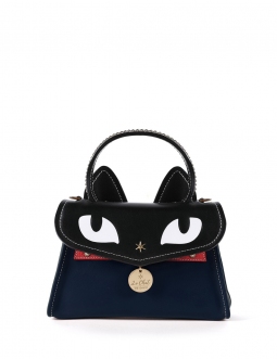 'Chantilly Le Chat Premier'...